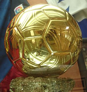 300px-Hristo_Stoichkov_-_Balón_de_Oro_(1994)